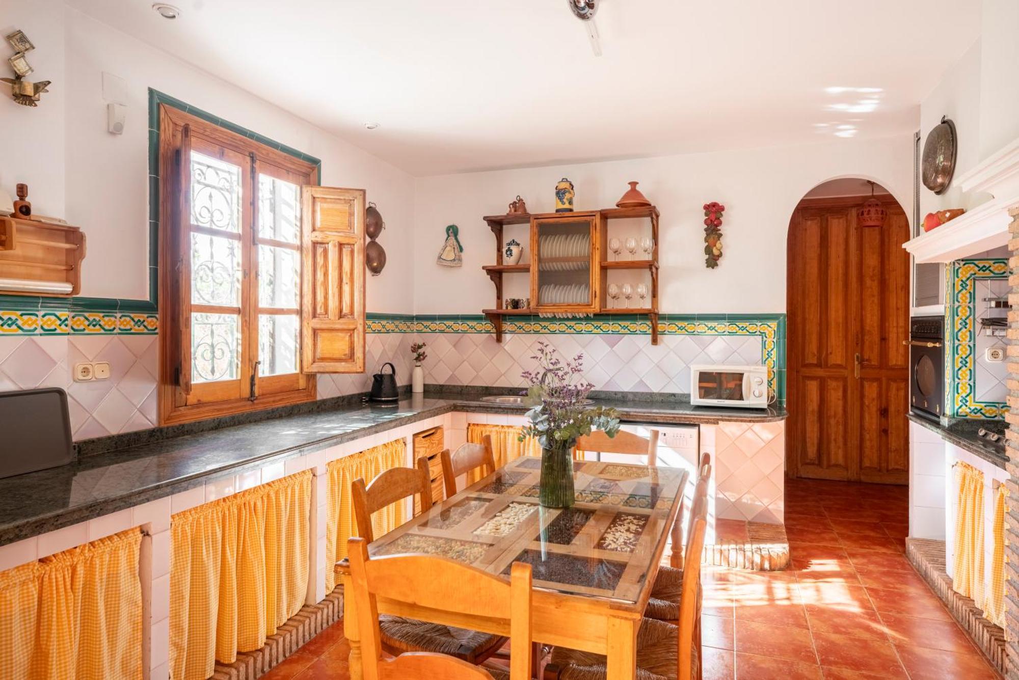 Buenos Dias Con Piscina, Barbaco Y Chimenea Padul