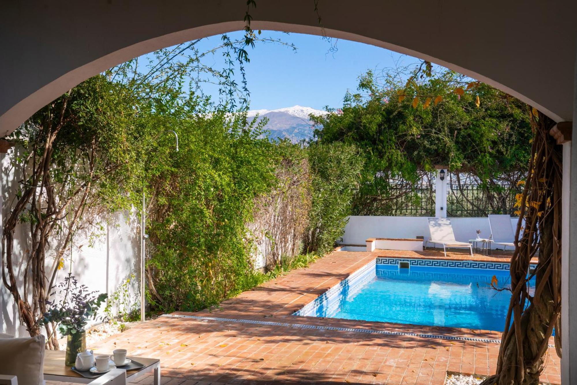 Buenos Dias Con Piscina, Barbaco Y Chimenea