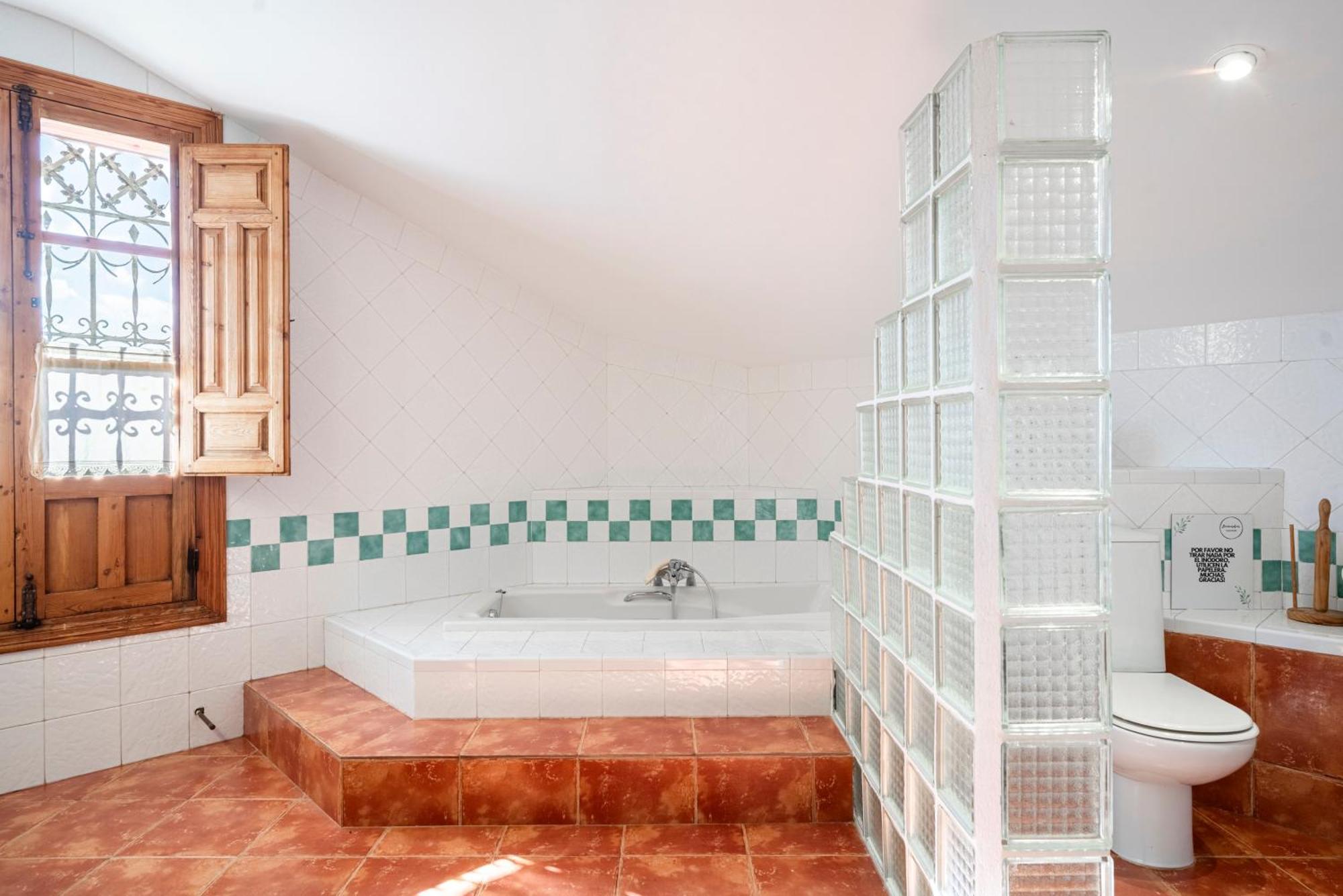 Buenos Dias Con Piscina, Barbaco Y Chimenea * Padul