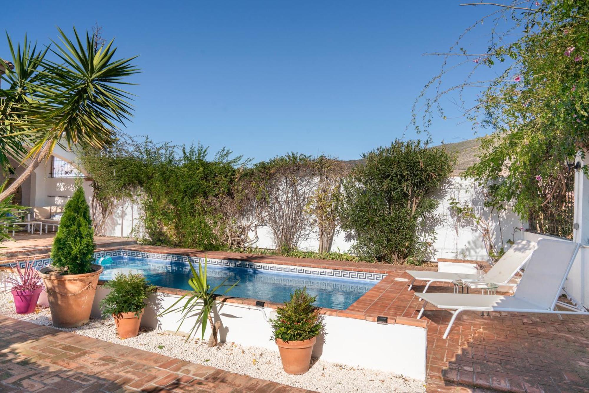 Buenos Dias Con Piscina, Barbaco Y Chimenea Padul